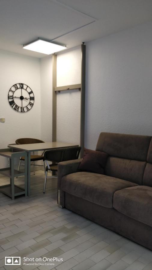 Apartment Rdj Terrasse Piscine Sur